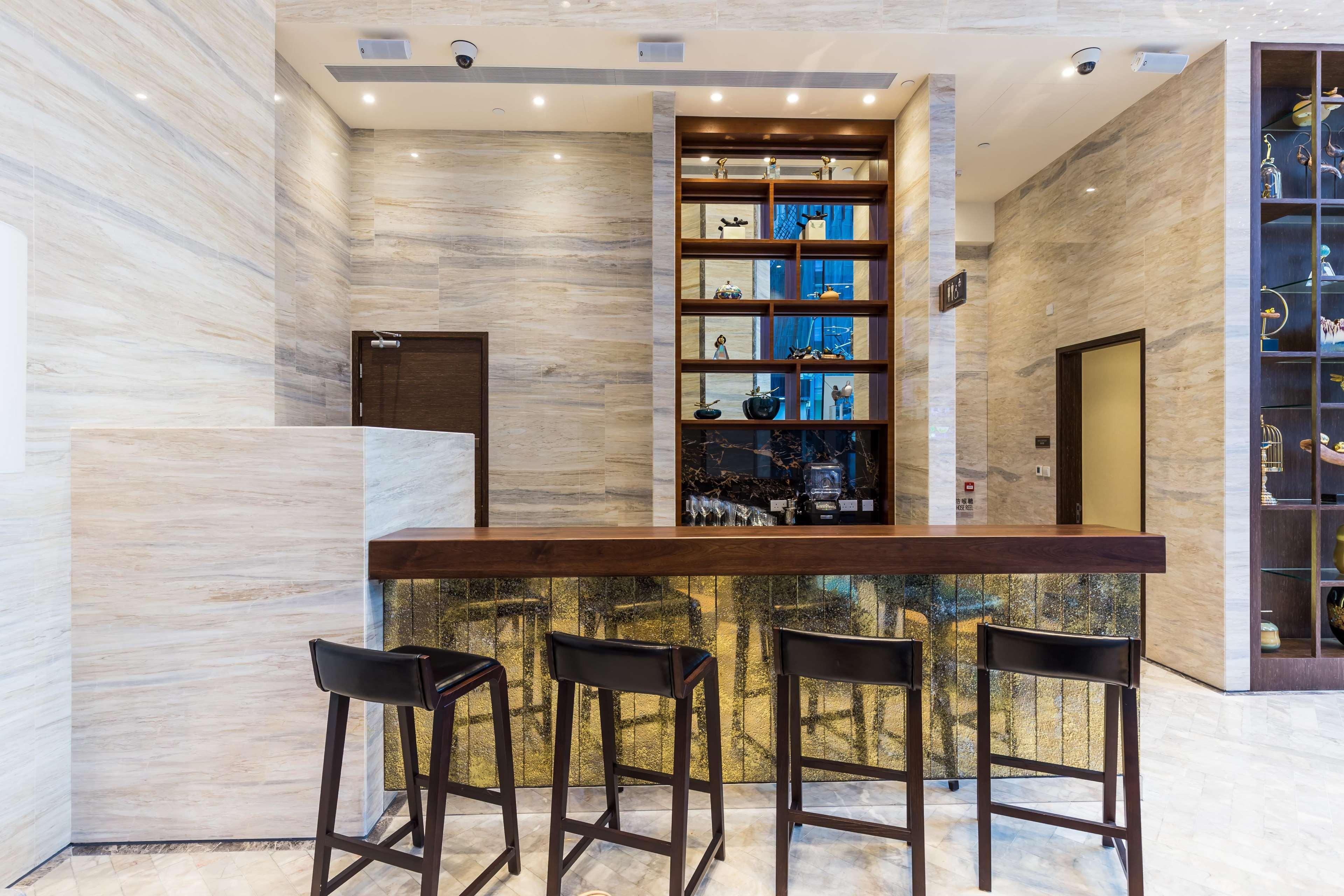 Hilton Garden Inn Hong Kong Mongkok Екстериор снимка