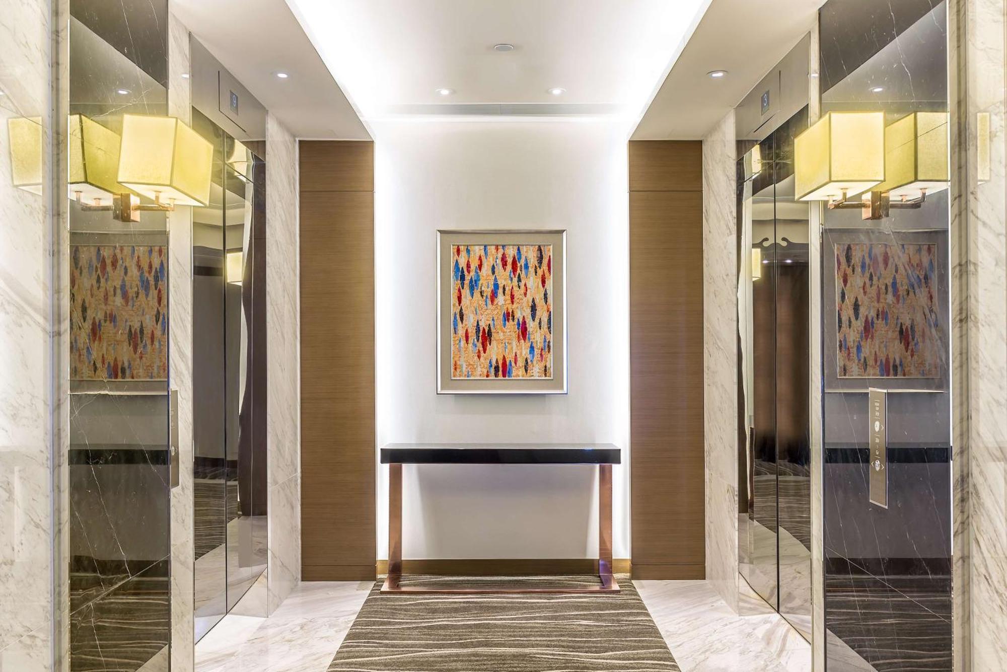 Hilton Garden Inn Hong Kong Mongkok Екстериор снимка